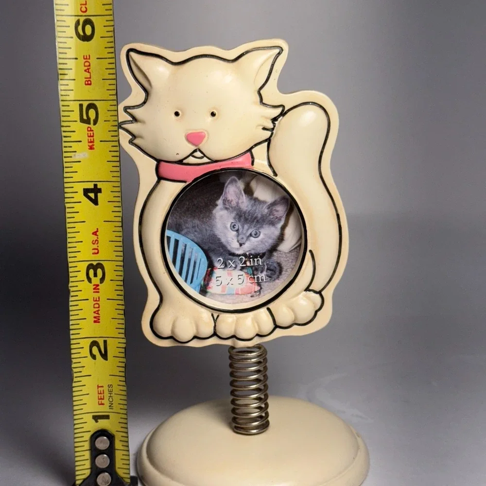 Burnes Group 2005 Cat Photo Frame 2x2in Spring Stand Cream Metal Tabletop Decor